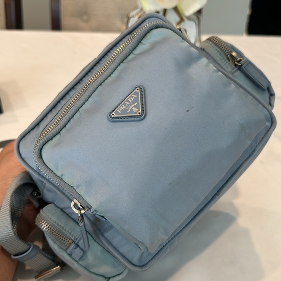 Authentic Prada crossbody camera bag - Picture 2 of 16